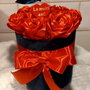 Aranjament floral in cutie de catifea