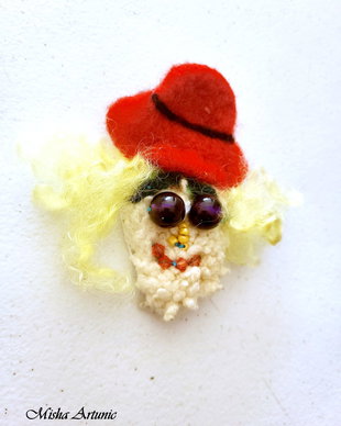 VANDUT - Brosa/Martisor - Minimasca traditionala