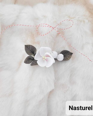 Brosa martisor: Flori de mar