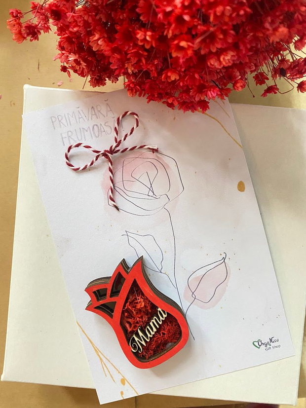 Martisor din lemn cu licheni