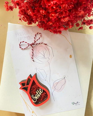 Martisor din lemn cu licheni