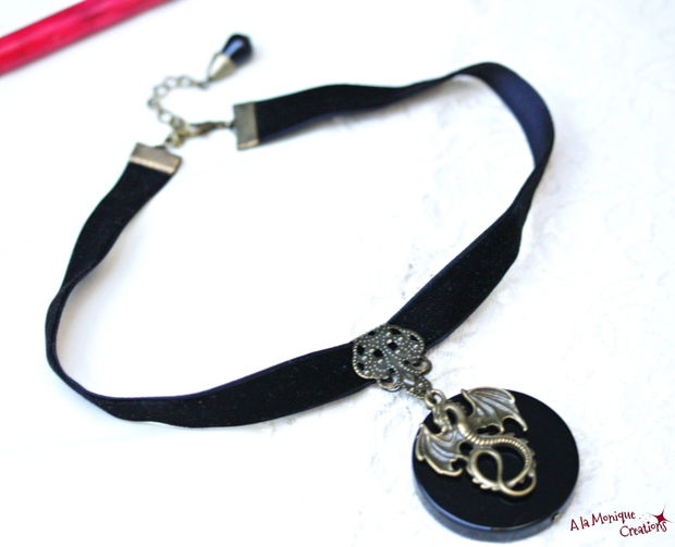 Colier choker cu onix si dragon