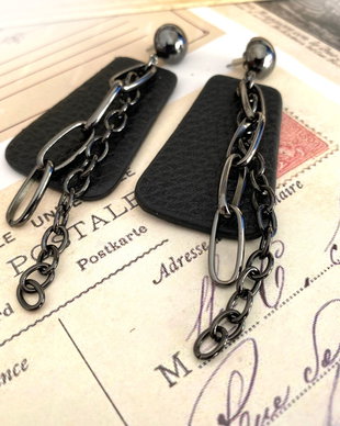 Cercei Gotici Negri・Cercei fabulosi・Cercei handmade din piele・Cercei rock