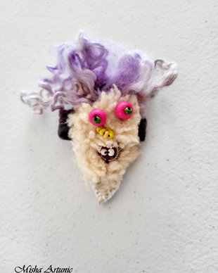 Brosa/Martisor - Minimasca traditionala