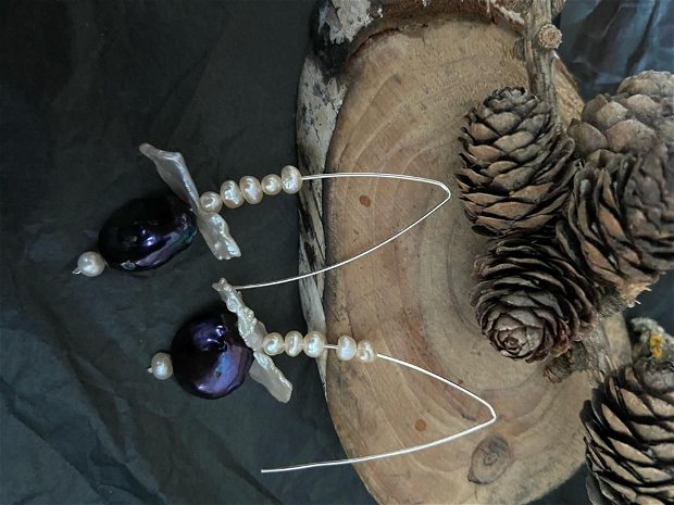 Cercei lungi din argint 925, perle de cultura bej, perle keshi fundite si perle de cultura peacock banut