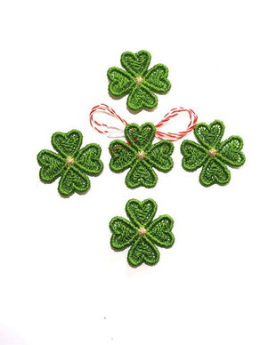 Martisor trifoi cu bumb auriu sau cristal