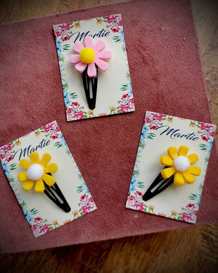 Martisor agrafa floricica