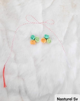 Cercei martisor: Trandafiri