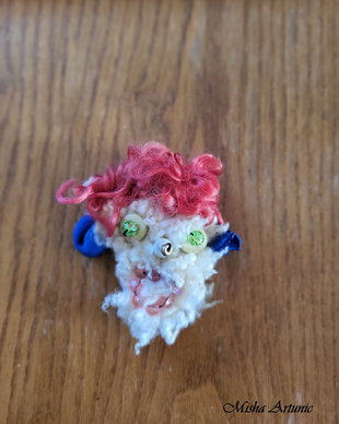 Brosa/Martisor - Minimasca traditionala