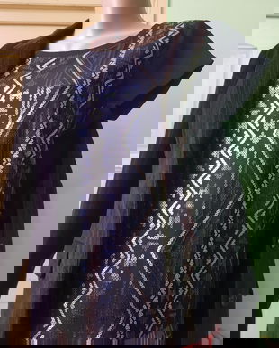 Sacou catifea neagra si bluza cu broderie paietata