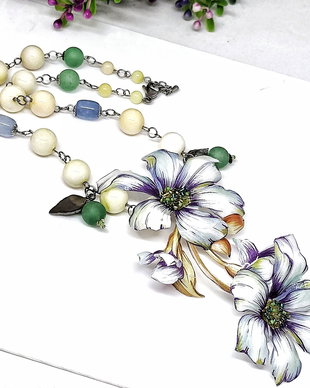 Coller cu pandantiv buchet floral