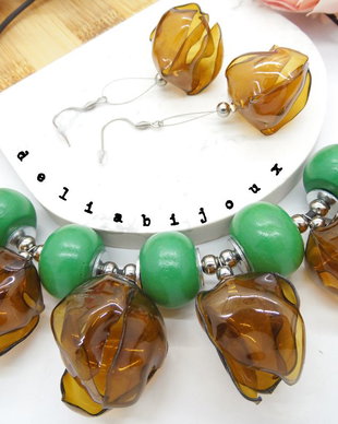 Set bijuterii statement handmade unicat - PET-uri (plastic) reciclate - flori (cod948)