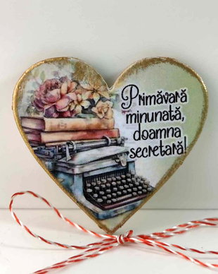 Martisoare personalizate pentru secretare
