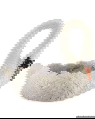 Lebada-jardiniera din fonta antik white