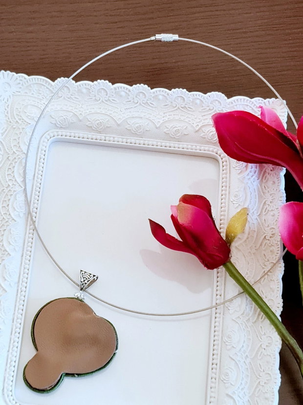 Pandantiv soutache cu fluture