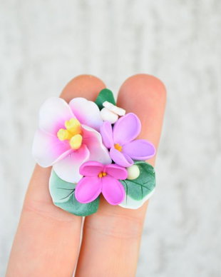 Flori de mar, lacramioare si liliac- Brosa martisor