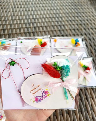 Martisor cu flori uscate
