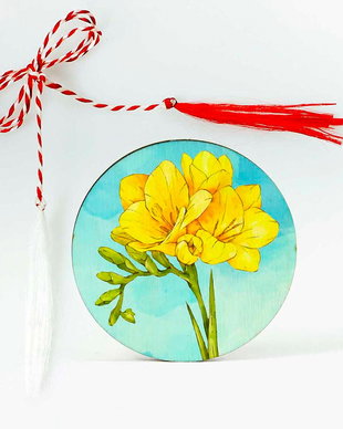 Martisor cu flori de frezie