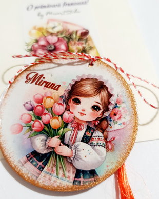 Martisor personalizat pentru Fetite, port traditional