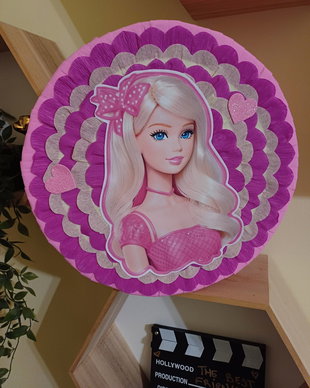 Pinata piniata Barbie