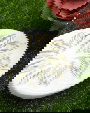 Brosa statement handmade unicat - Martisor (cod958)