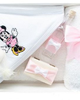 Trusou botez cu 6 piese Minnie Mouse brodată