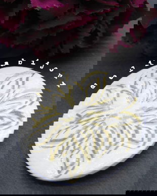 Brosa statement handmade unicat - Martisor (cod959)