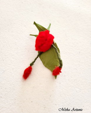 Brosa /Martisor - Trandafir rosu