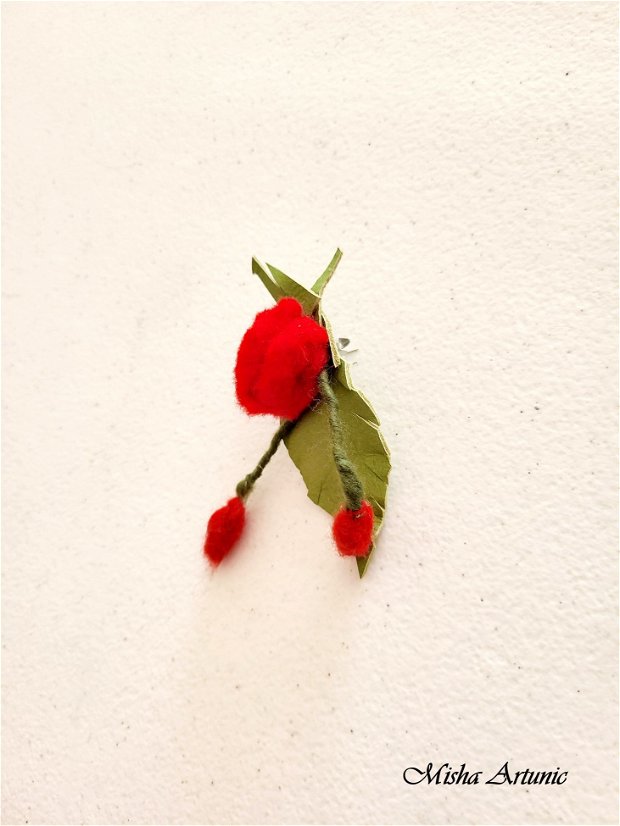 Brosa /Martisor - Trandafir rosu