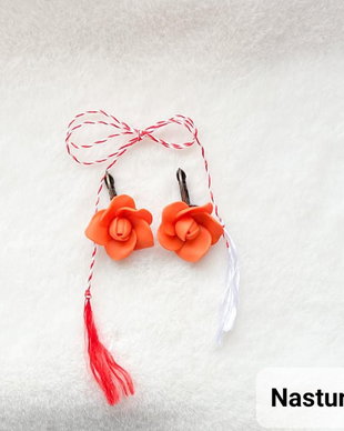 Cercei martisor: Trandafiri
