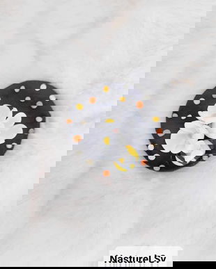 Brosa martisor colorat