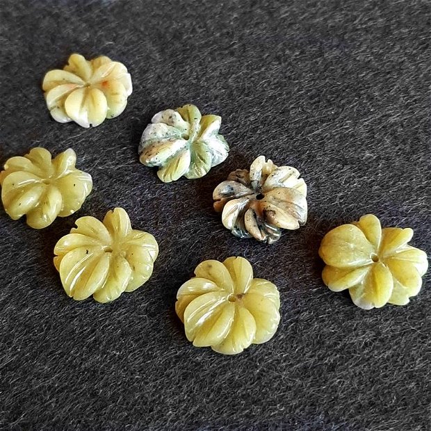 Pandantiv floare sculptata, lemon jad 18-19mm  PD.0033