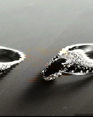 inel cu zirconii negre si albe , 10