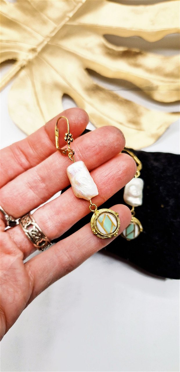 Cercei din inox si fragmente de portelan "Elegant Turquoise" cu perla naturala Keshi