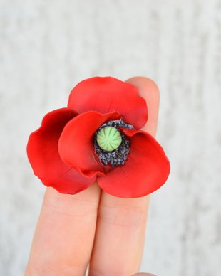 Macul-Brosa martisor