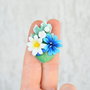 Cicoare, margareta si lacramioare- brosa martisor