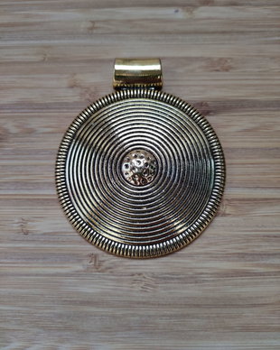 Pandantiv auriu - 82 X 68 mm