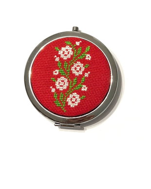 Oglinda dubla cu aplicatie de broderie manuala
