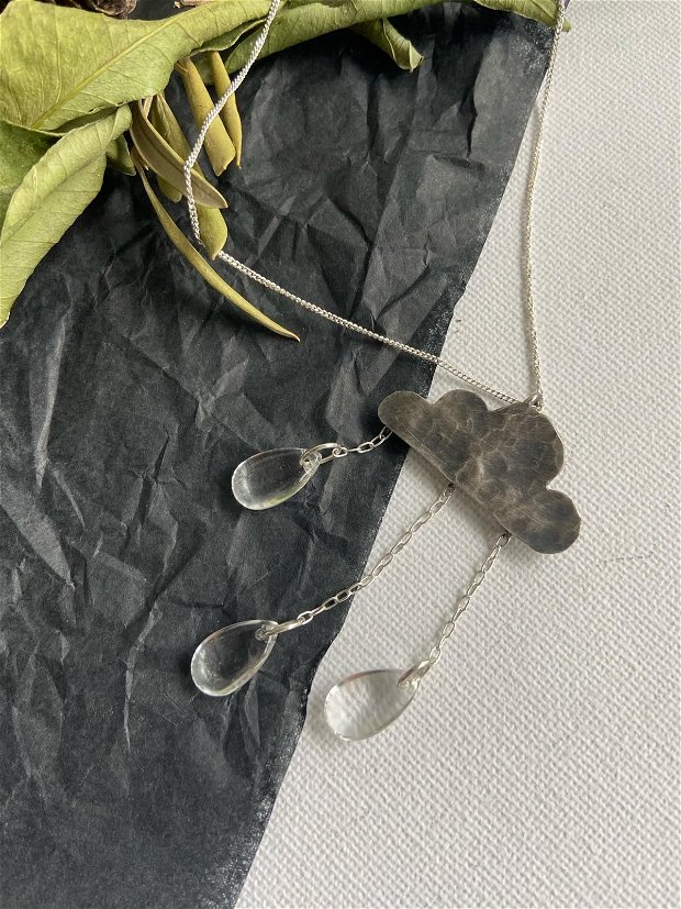 Lantisor din argint 925 si pandant norisor cu picaturi din sticla