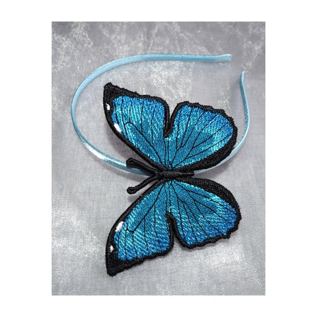 Cordeluta cu fluture albastru
