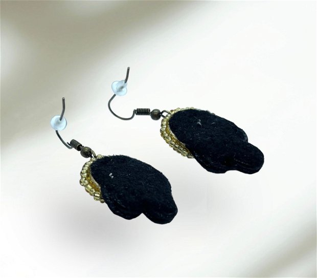 Cercei handmade - negru cu auriu - Tehnica Soutache