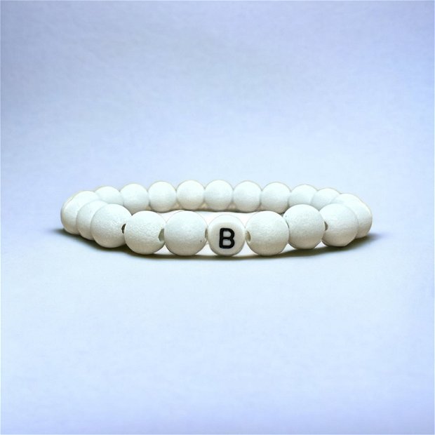 Brățară personalizată din perle de culoare alb pur