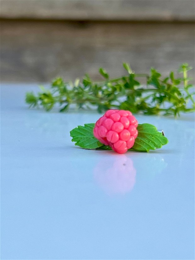 Broșă pink raspberry