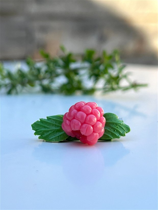 Broșă pink raspberry