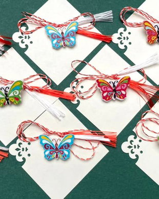 Martisor, brosa fluture din lemn