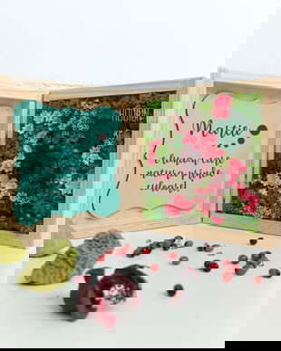 Aranjament licheni stabilizati si flocicele in cutie lemn personalizata