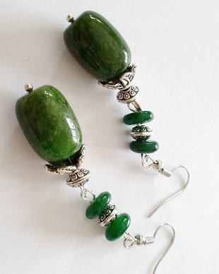 Cercei de jad verde