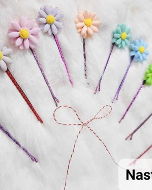 Agrafe martisor: Margarete colorate