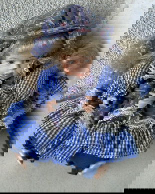 DRAGALASA PAPUSA PORTELAN, VECHE MADE IN AUSTRIA