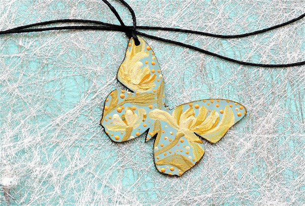 Pandantiv fluture, cu motiv floral, unicat